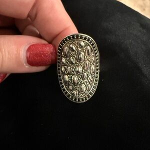 JAI Sterling Silver Croco Embossed and Black Spinel Ring, size 9.